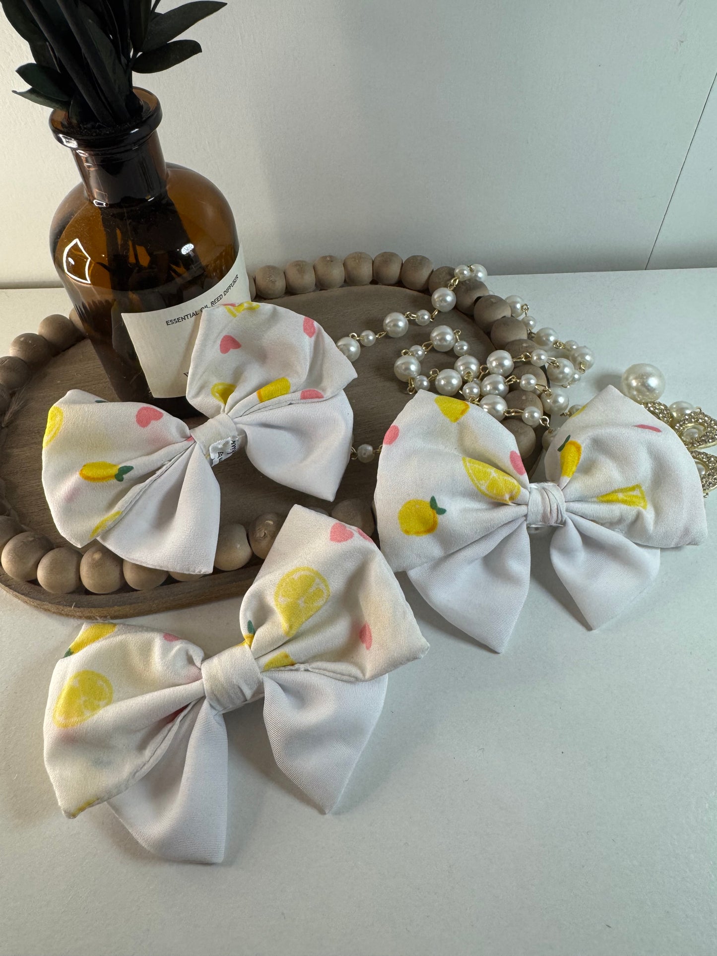 Lemon bow