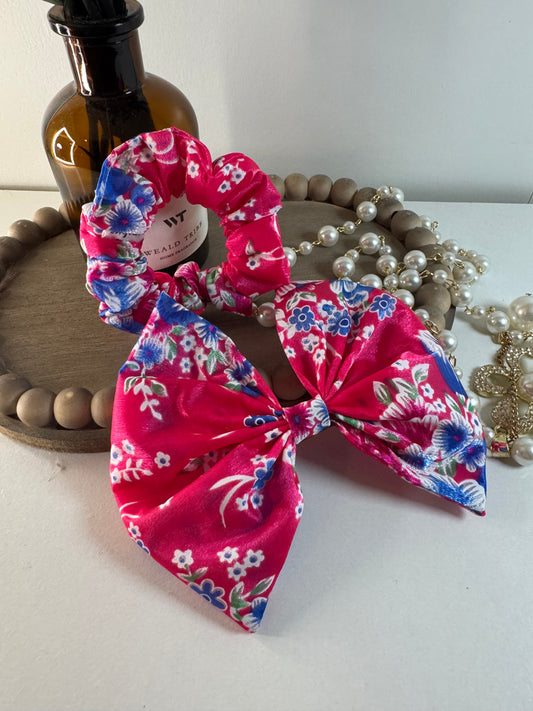Scrunchy w/ Bow