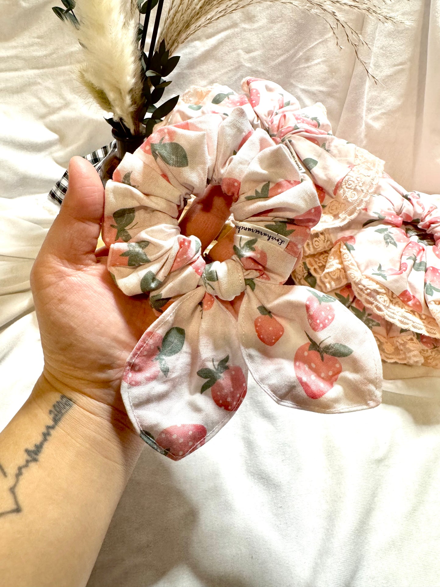 Strawberry scrunchy Duo set