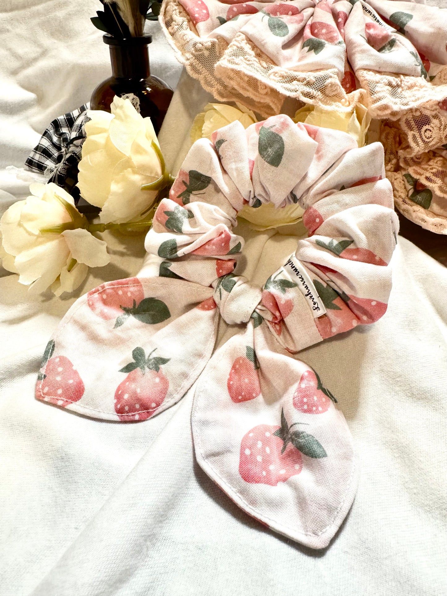 Strawberry scrunchy Duo set